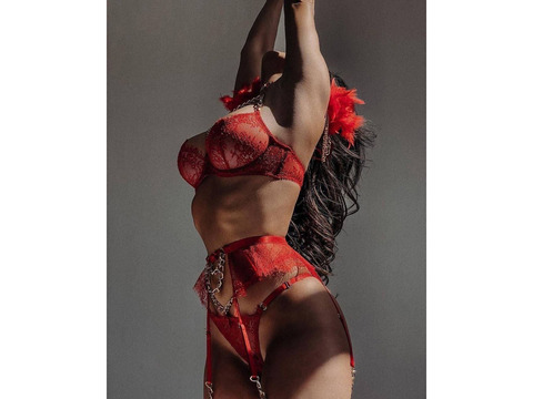 Проститутки Киев: Сексуальна шатенка